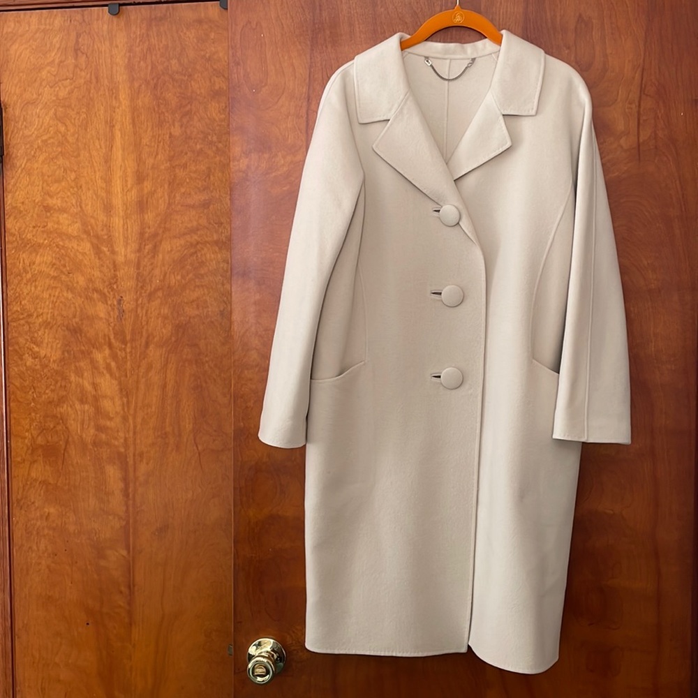 Adore car coat in good condition in size 36.